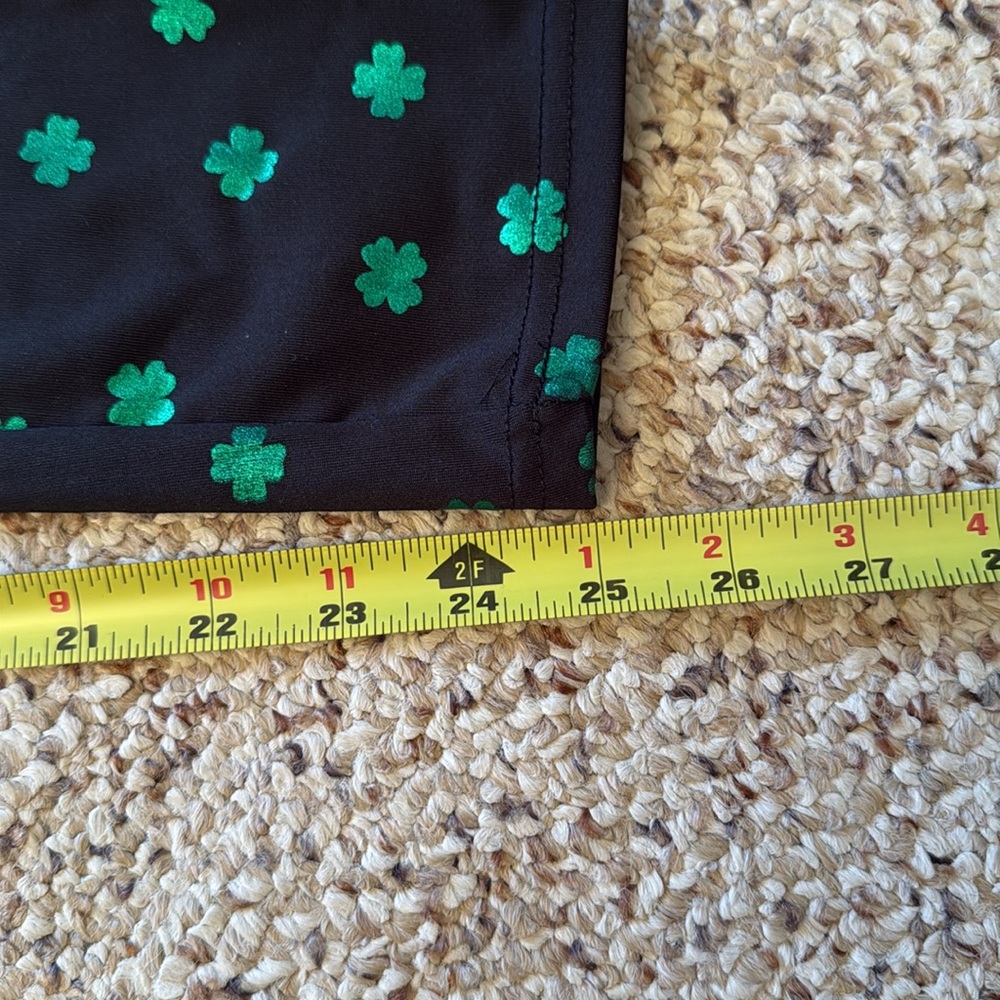 Tipsy Elves Black and Green Clover Leggings - Picture 4 of 5